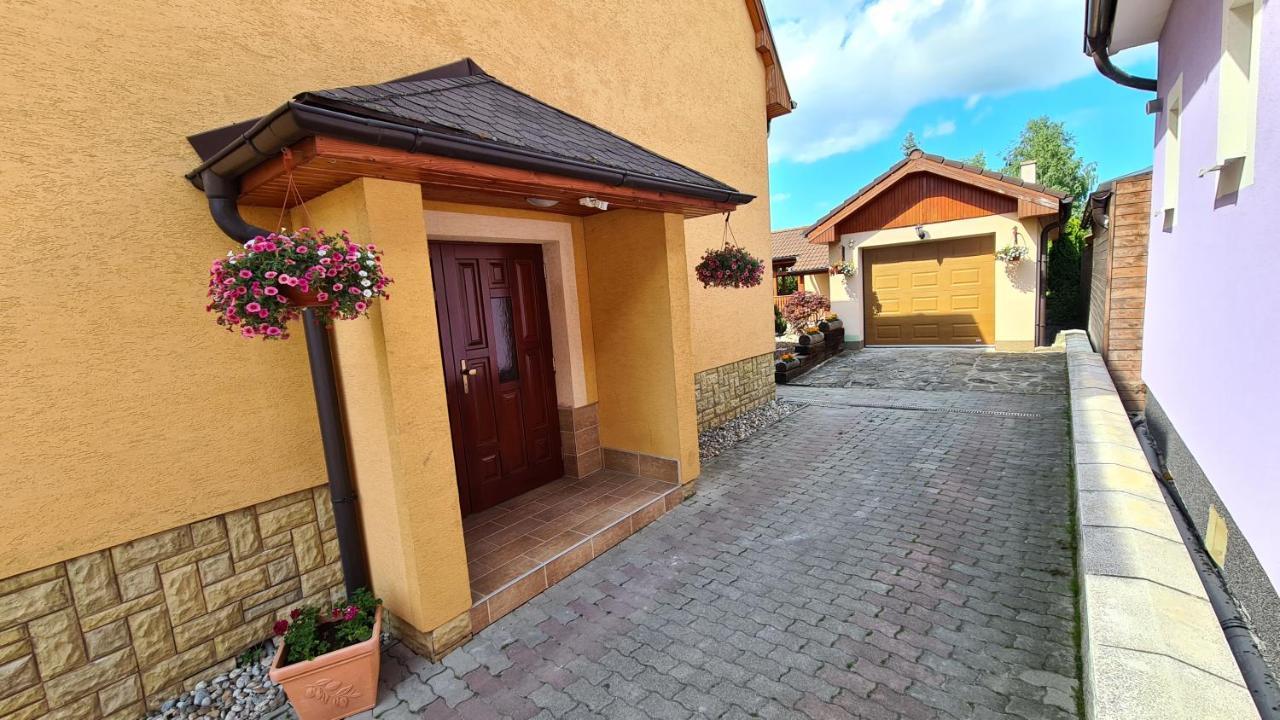 Rodinny Dom "Ako Doma" Veľký Slavkov Exterior foto